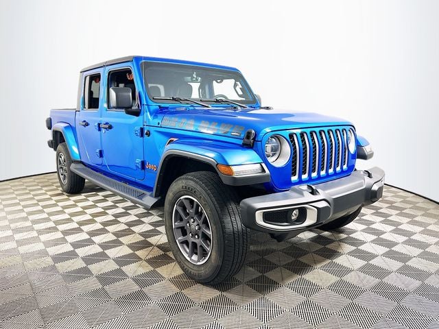 2022 Jeep Gladiator Overland's photo