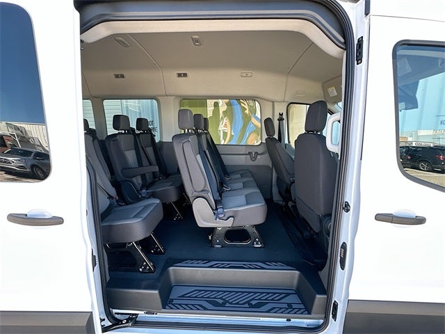 2025 Ford Transit Passenger Wagon XLT
