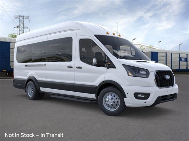 2026 Ford Transit Passenger Wagon XLT