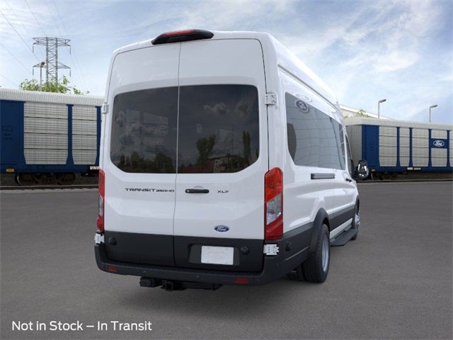 2026 Ford Transit Passenger Wagon XLT