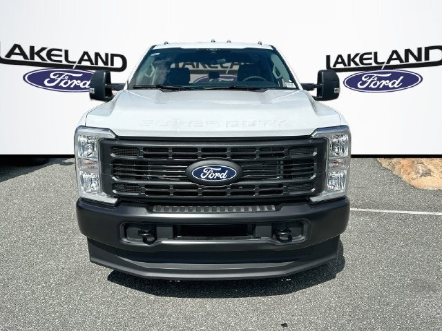 2027 Ford Super Duty F-350 DRW XL DRW