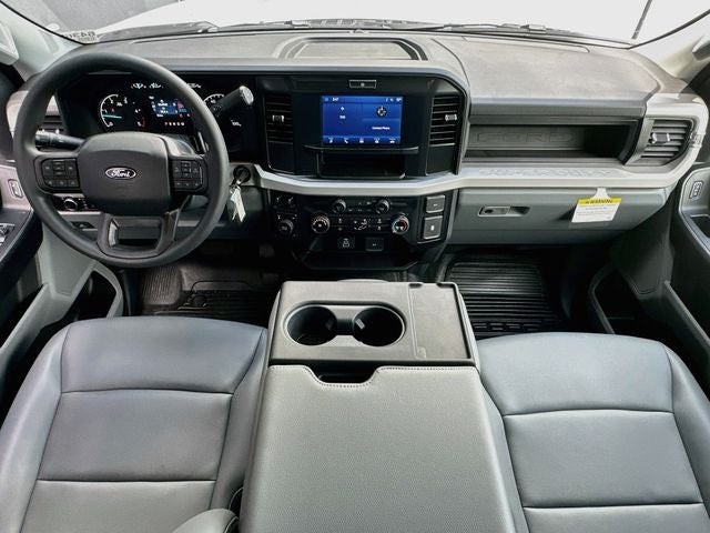 2027 Ford Super Duty F-350 DRW XL DRW