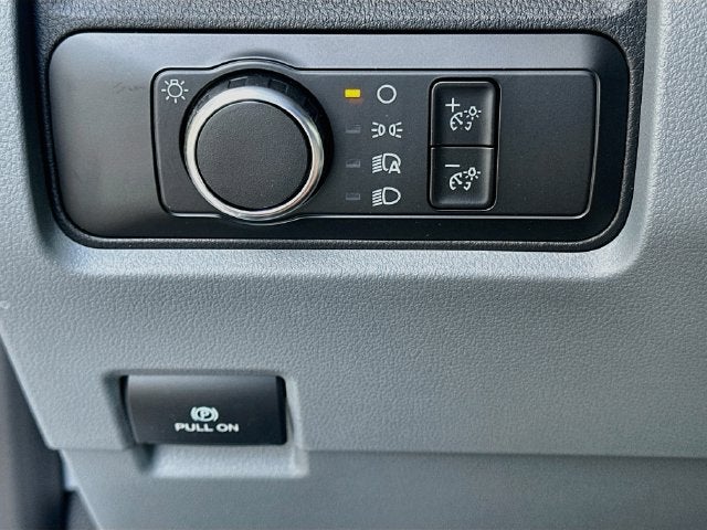 2027 Ford Super Duty F-350 DRW XL DRW
