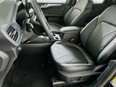 2025 Ford Escape Base