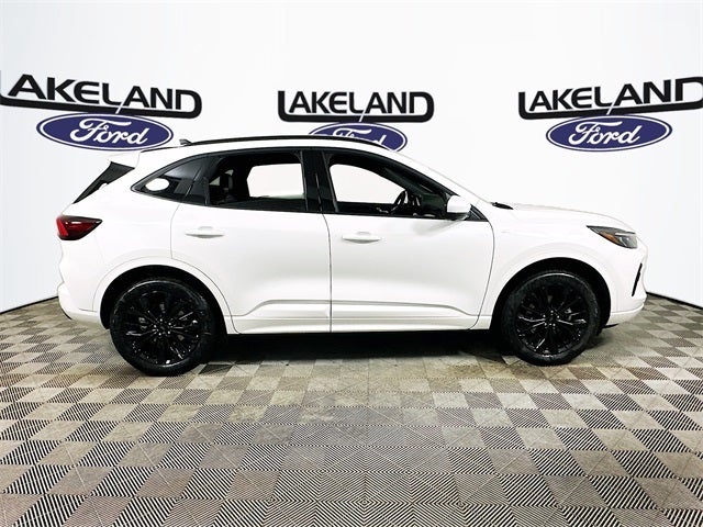 2026 Ford Escape ST-Line Elite