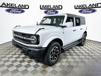 2026 Ford Bronco Outer Banks