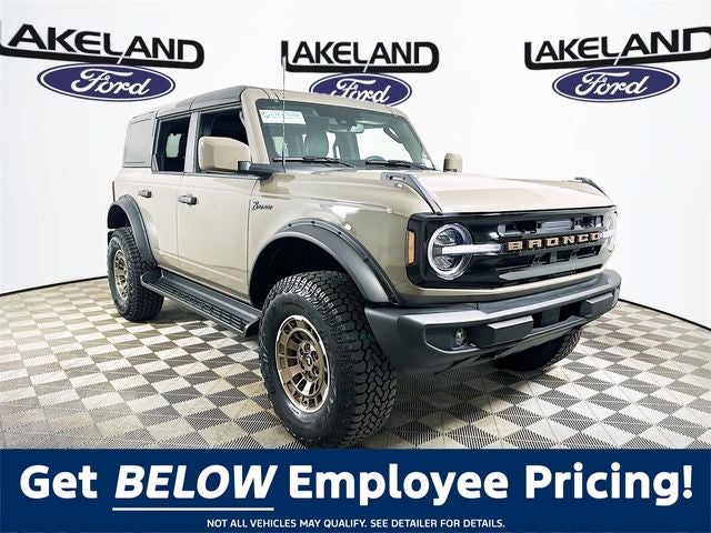 2026 Ford Bronco Outer Banks