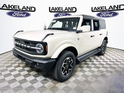 2026 Ford Bronco Outer Banks