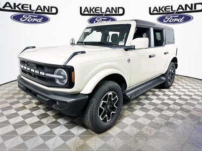 2026 Ford Bronco Outer Banks