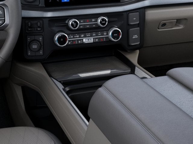 2027 Ford Super Duty F-350 SRW F-350® Platinum®