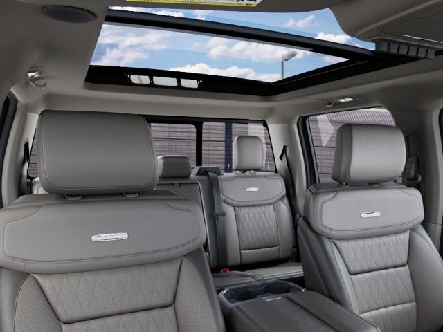 2027 Ford Super Duty F-350 SRW F-350® Platinum®