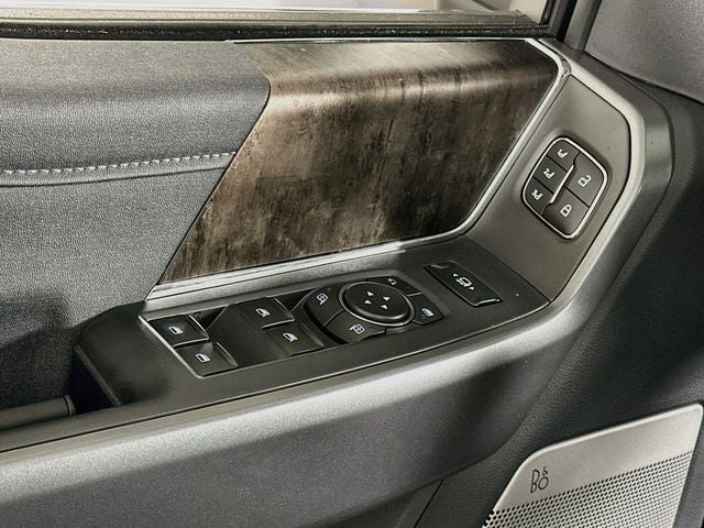 2027 Ford Super Duty F-350 SRW Lariat