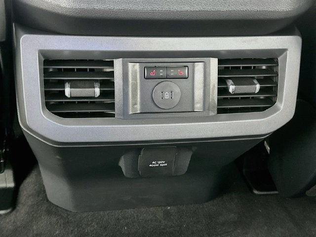 2027 Ford Super Duty F-350 SRW Lariat