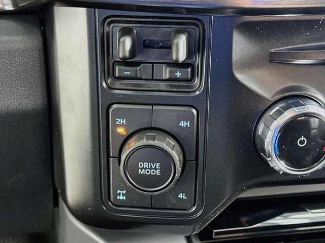 2027 Ford Super Duty F-350 SRW Lariat