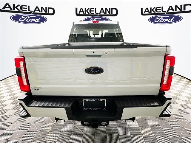 2026 Ford Super Duty F-350 SRW Lariat