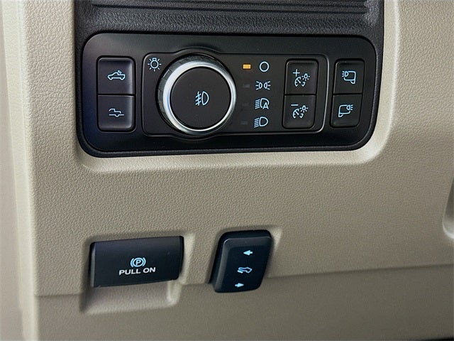 2026 Ford Super Duty F-350 SRW Platinum