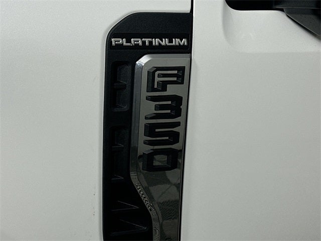 2026 Ford Super Duty F-350 SRW Platinum