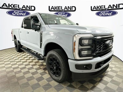 2027 Ford Super Duty F-350 SRW Lariat