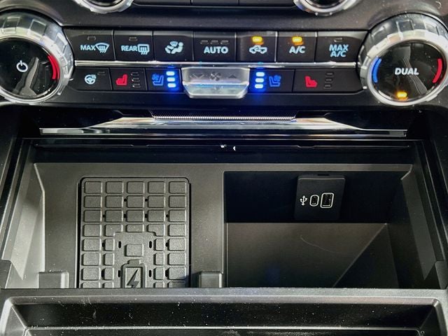 2027 Ford Super Duty F-350 SRW Lariat