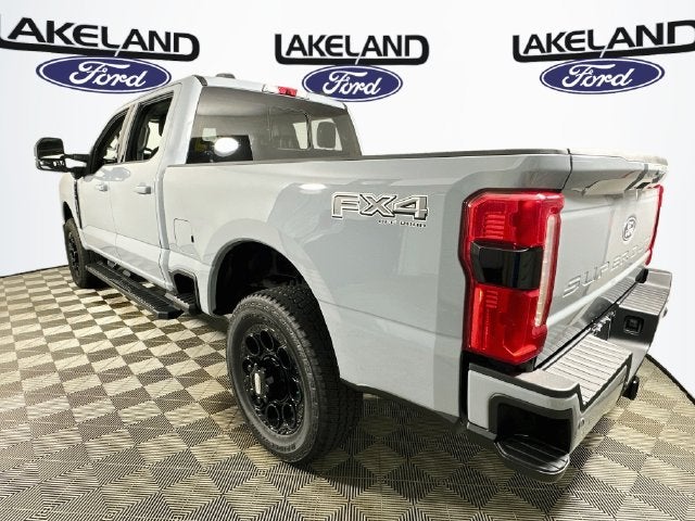 2027 Ford Super Duty F-350 SRW Lariat