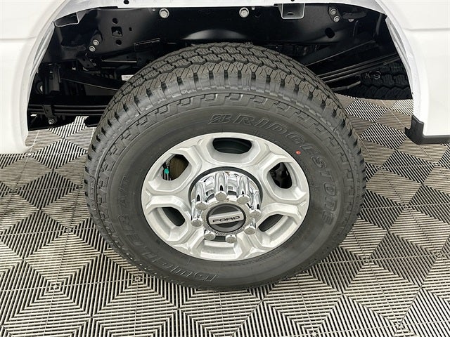 2026 Ford Super Duty F-350 SRW XLT