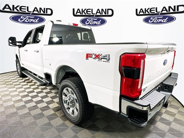 2026 Ford Super Duty F-350 SRW Lariat