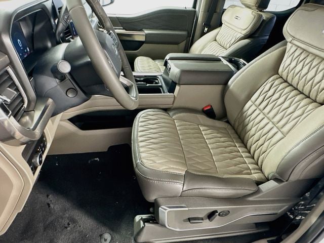 2026 Ford Super Duty F-350 DRW Platinum DRW