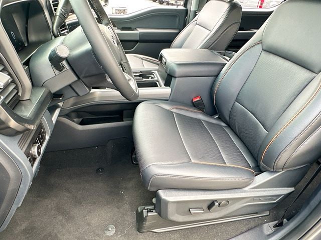 2026 Ford Super Duty F-350 DRW Lariat DRW
