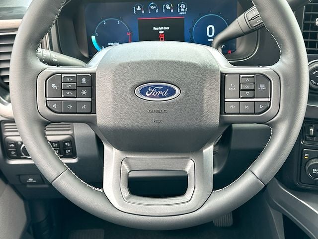2026 Ford Super Duty F-350 DRW Lariat DRW