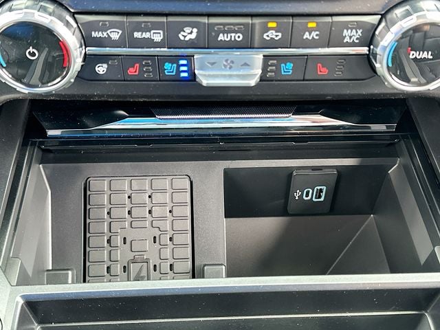 2026 Ford Super Duty F-350 DRW Lariat DRW