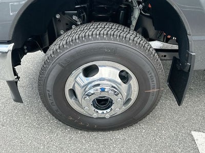2026 Ford Super Duty F-350 DRW Lariat DRW