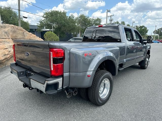 2026 Ford Super Duty F-350 DRW Lariat DRW