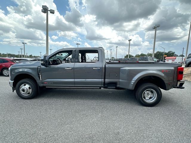 2026 Ford Super Duty F-350 DRW Lariat DRW