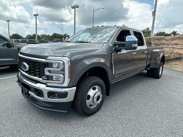 2026 Ford Super Duty F-350 DRW Lariat DRW
