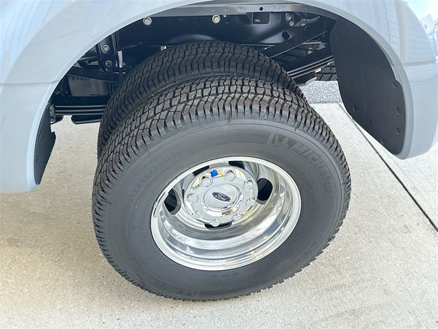 2026 Ford Super Duty F-350 DRW Platinum