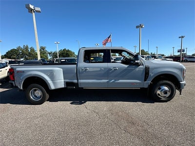 2026 Ford Super Duty F-350 DRW Platinum