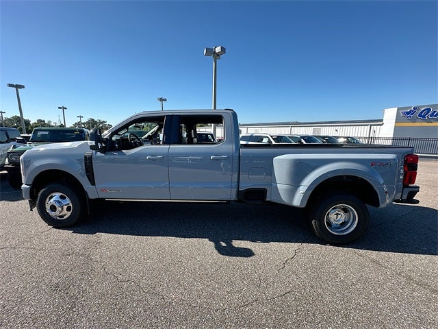 2026 Ford Super Duty F-350 DRW Platinum