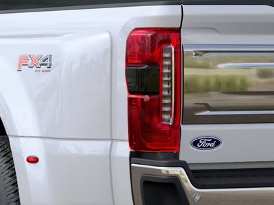 2027 Ford Super Duty F-350 DRW King Ranch DRW
