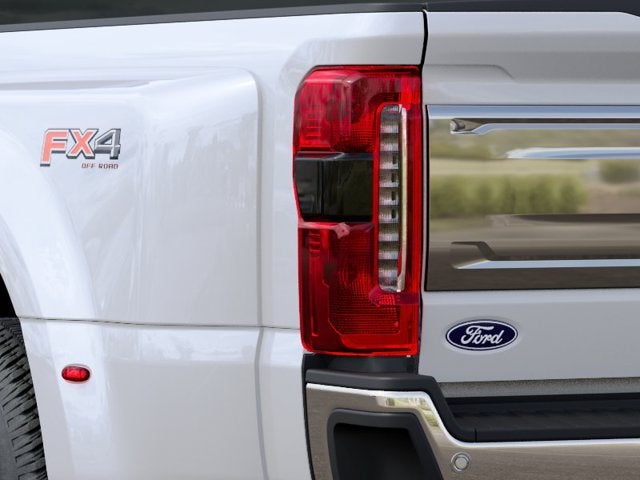 2027 Ford Super Duty F-350 DRW King Ranch DRW