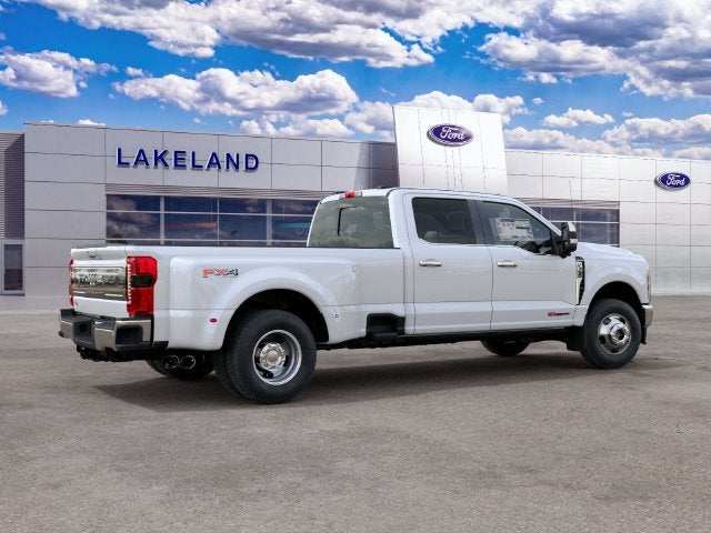 2027 Ford Super Duty F-350 DRW King Ranch DRW