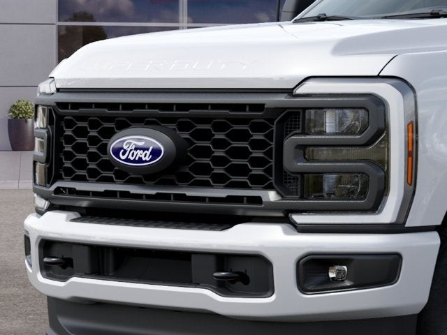 2027 Ford Super Duty F-350 DRW XL DRW