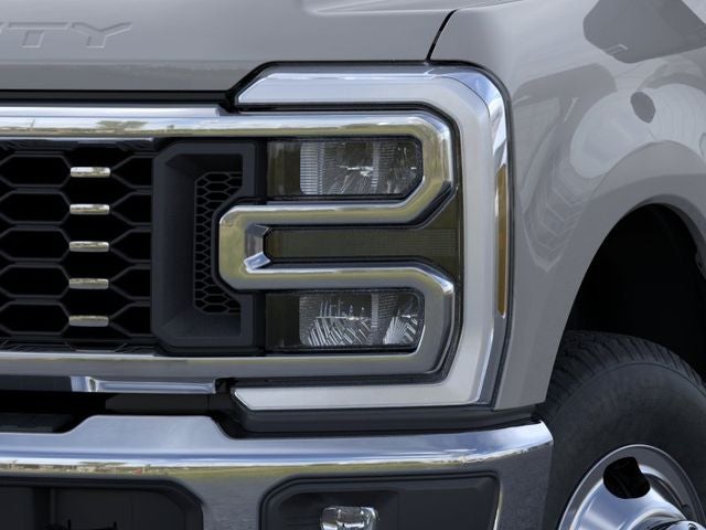 2026 Ford Super Duty F-350 DRW Lariat DRW