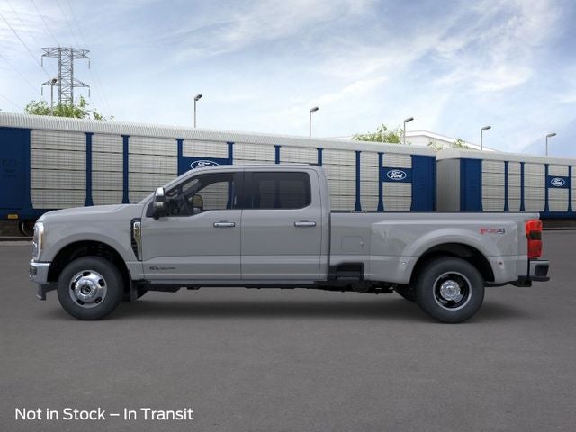 2026 Ford Super Duty F-350 DRW Lariat DRW