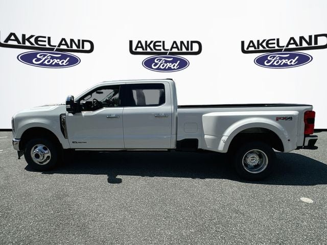 2026 Ford Super Duty F-350 DRW Lariat DRW