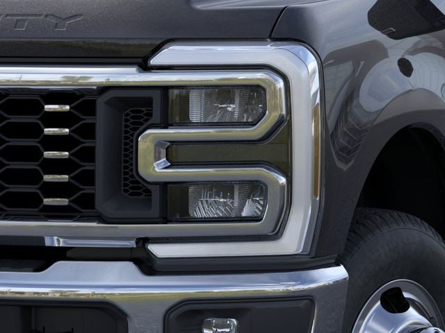 2026 Ford Super Duty F-350 DRW Lariat DRW