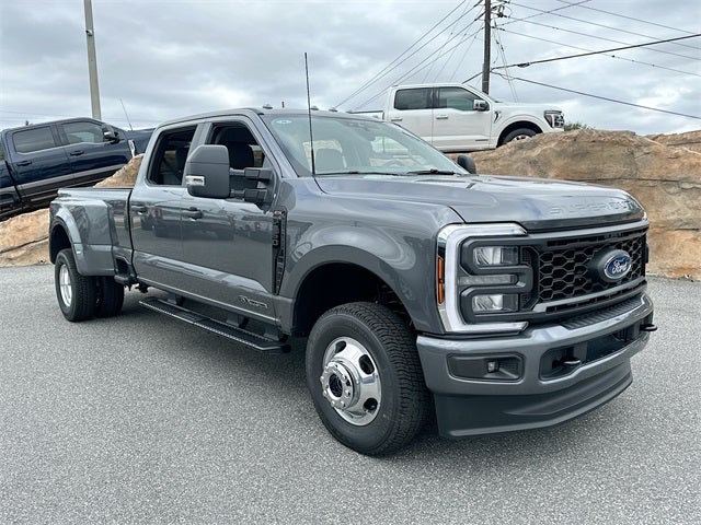 2026 Ford Super Duty F-350 DRW XL