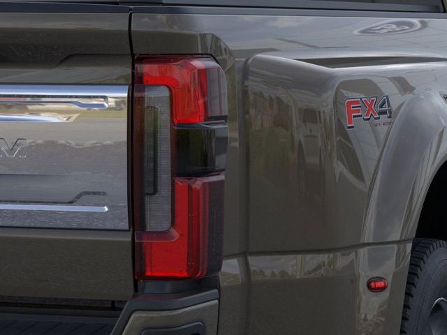 2026 Ford Super Duty F-450 DRW Platinum DRW