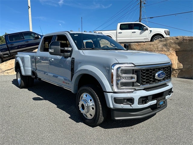 2026 Ford Super Duty F-450 DRW Platinum