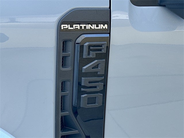 2026 Ford Super Duty F-450 DRW Platinum
