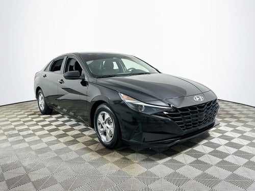 2022 Hyundai Elantra SE
